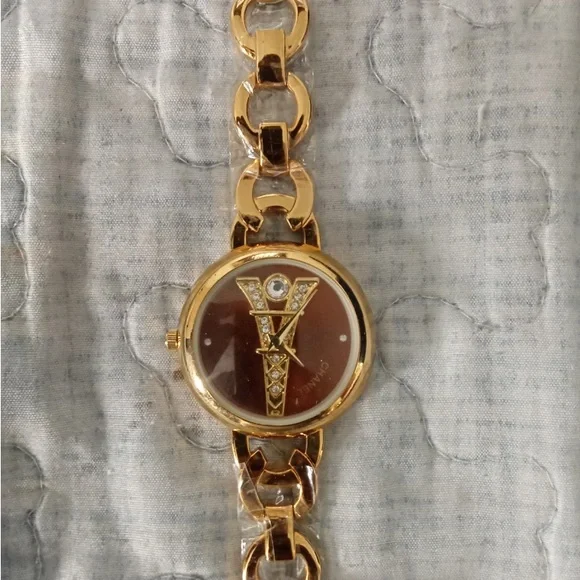 CHANEL Gold and Brown Luxury Watches - Picture 1 of 3